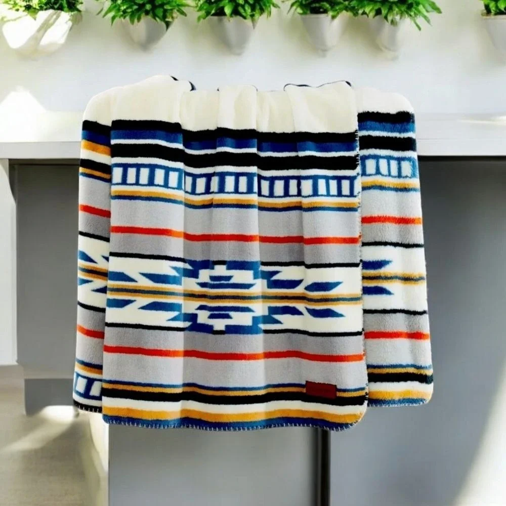 Pendleton Plush Throw 50